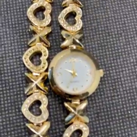 Gold Tone Rhinestone Heart & X Design Linked Watch & Bracelet Sets New Battery! - Picture 3 of 12